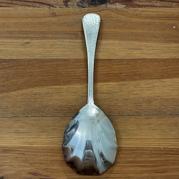 Reed & Barton Olde English Stainless 18/10 Serving Spoon Hammered Heritage Mint - Picture 4 of 15